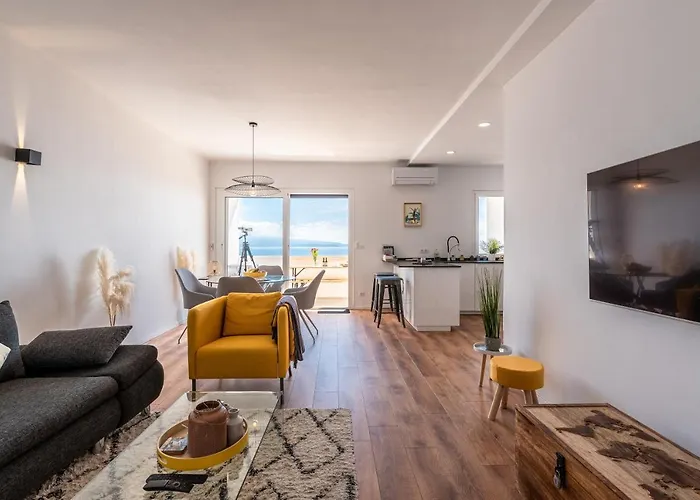 Magnifique Vue Mer, Spacieux Et Traversant Ajaccio (Corsica)