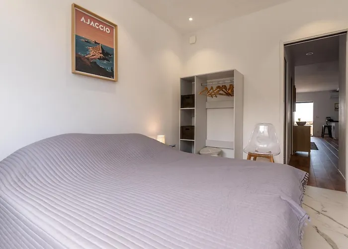 Magnifique Vue Mer, Spacieux Et Traversant