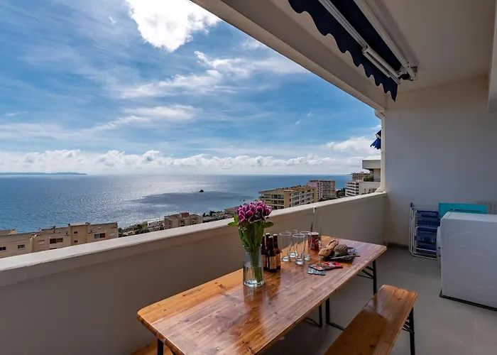 Magnifique Vue Mer, Spacieux Et Traversant Daire