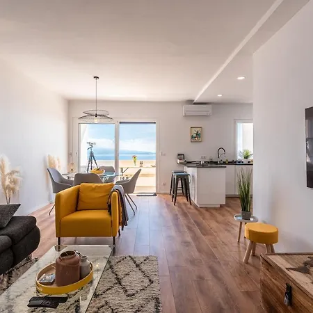 Magnifique Vue Mer, Spacieux Et Traversant Ajaccio (Corsica)