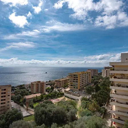 Magnifique Vue Mer, Spacieux Et Traversant